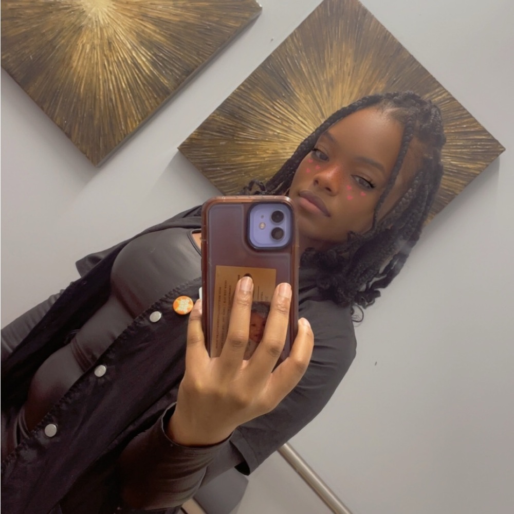 Meet your Posher, Desiree